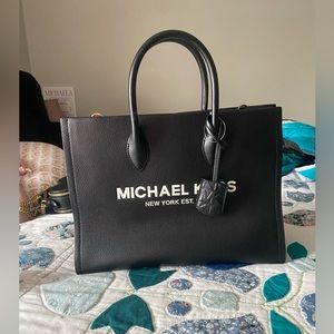 Michael kors tote